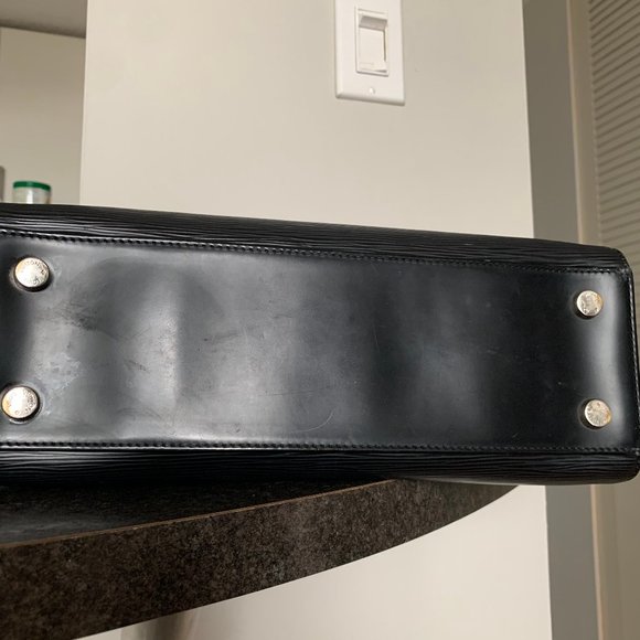 Louis Vuitton Brea MM - Epi Noir - Picture 8 of 16